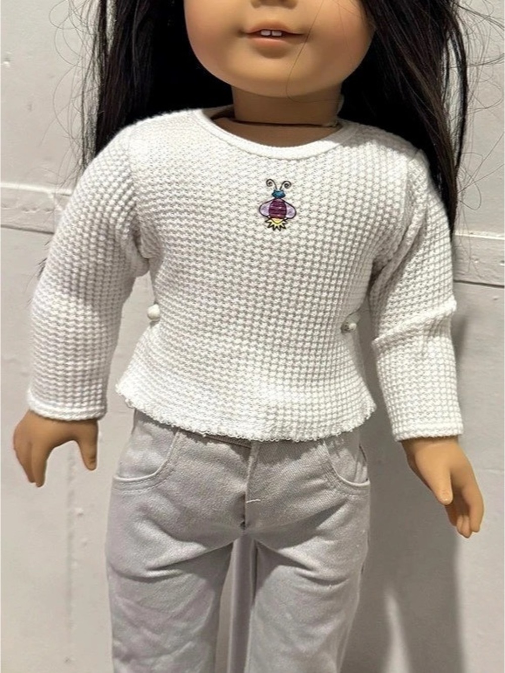 Authentic American Girl 18" Doll White Bee Thermal Shirt Grey Jeans Lot